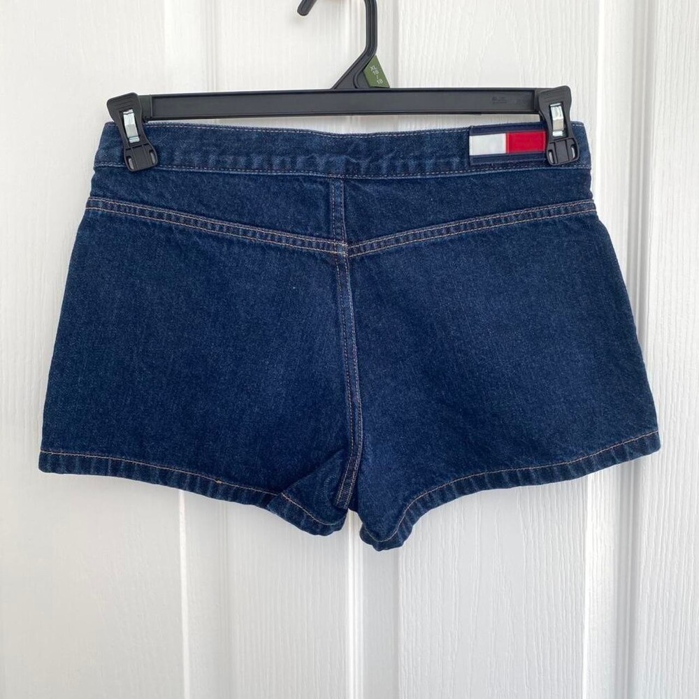 Tommy Hilfiger Women's Navy and Blue Shorts